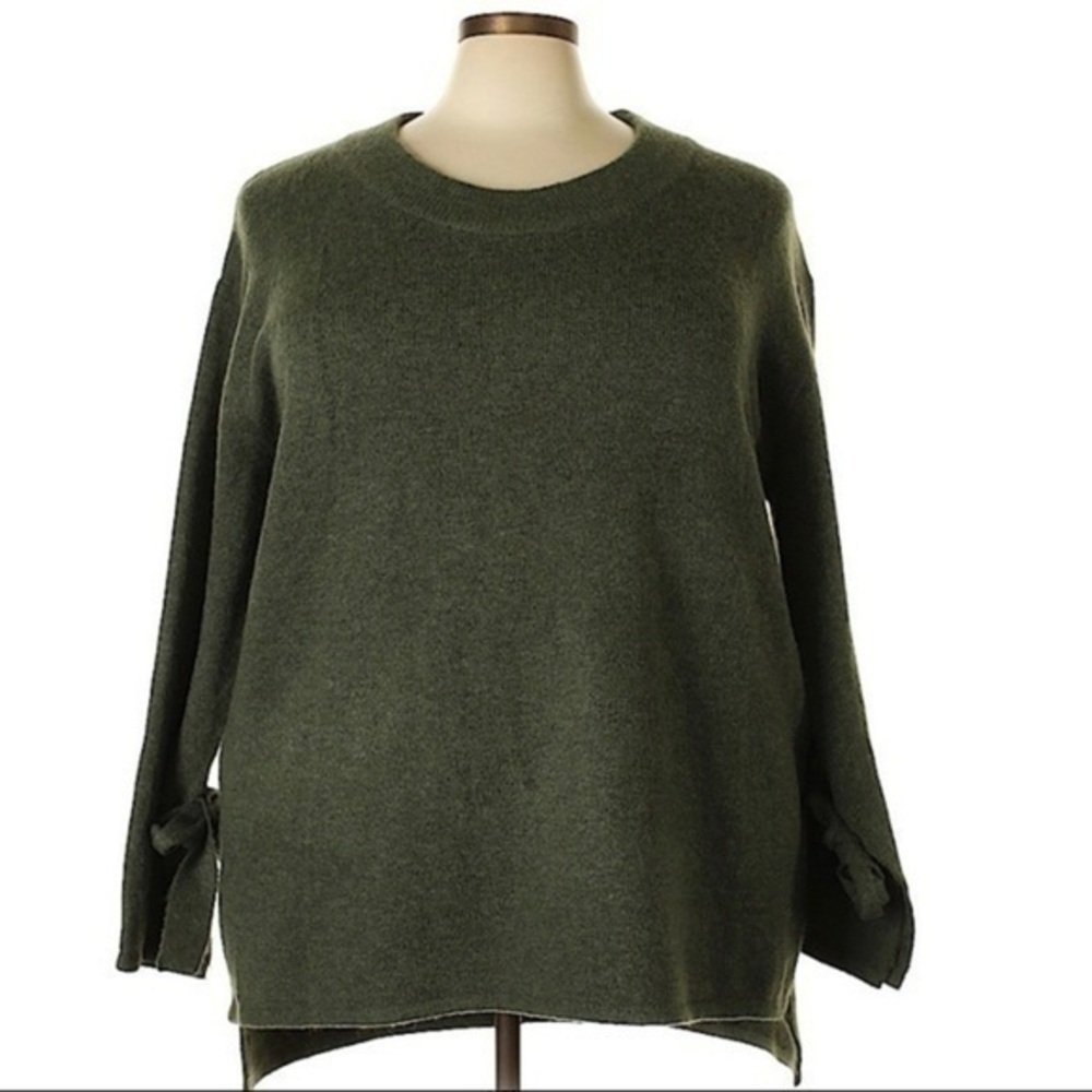 Green Sweater with Tie Sleeves NWT